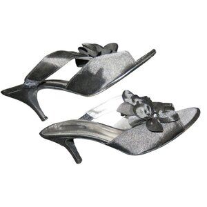 J RENEE Dorras Black Onyx Satin Floral Rose Embellished Kitten Heeled Mules 9